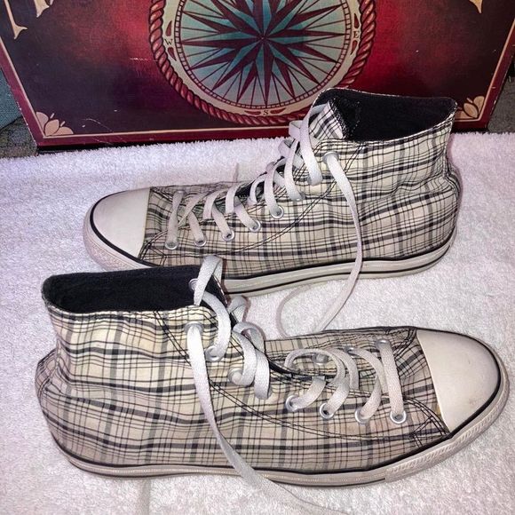 RETRO Y2K 2009 PLAID BLACK AND WHITE STRIPE CONVERSE - Picture 3 of 4
